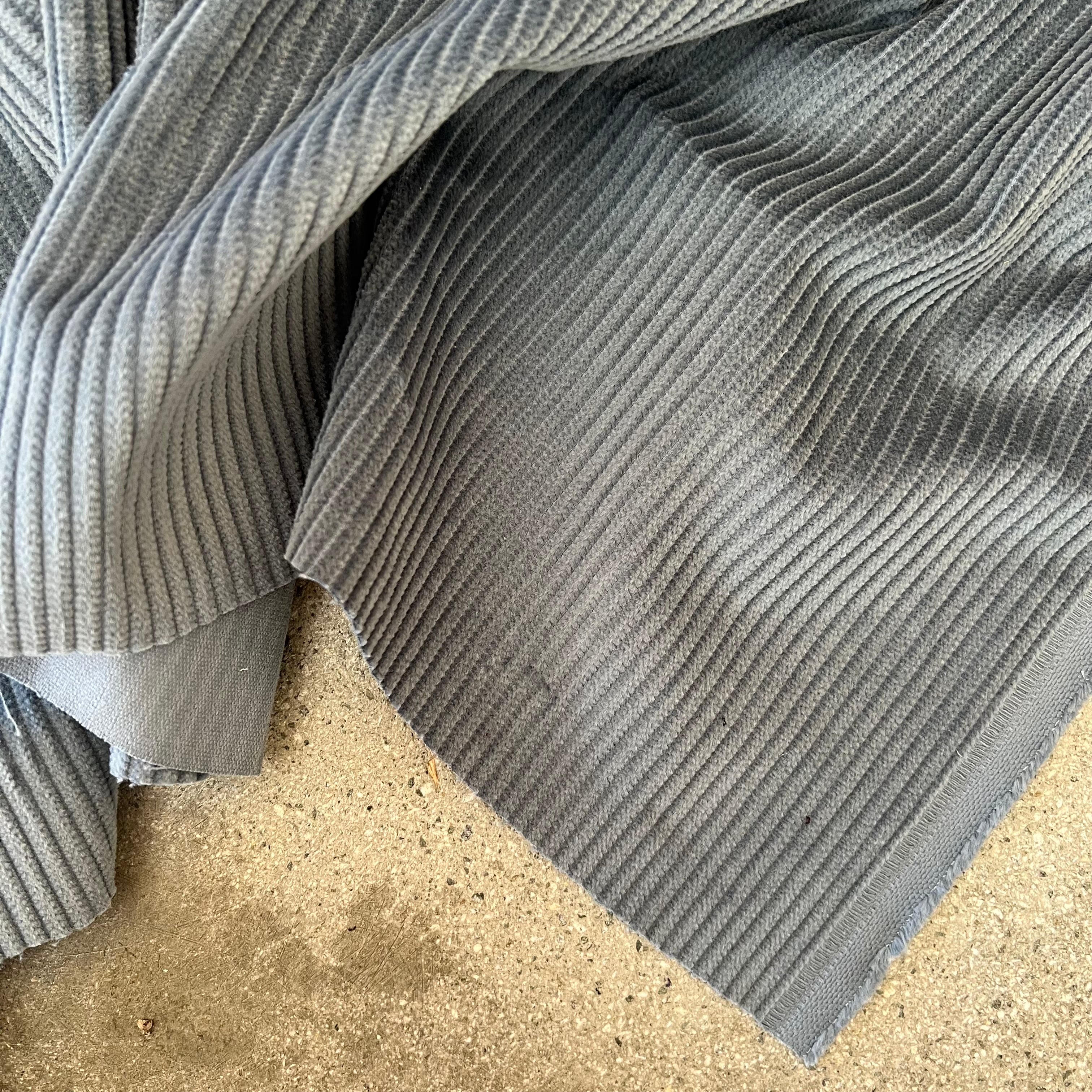 Hamish Smoke    Discounted to $10/m --WAS $24/m - Image 4