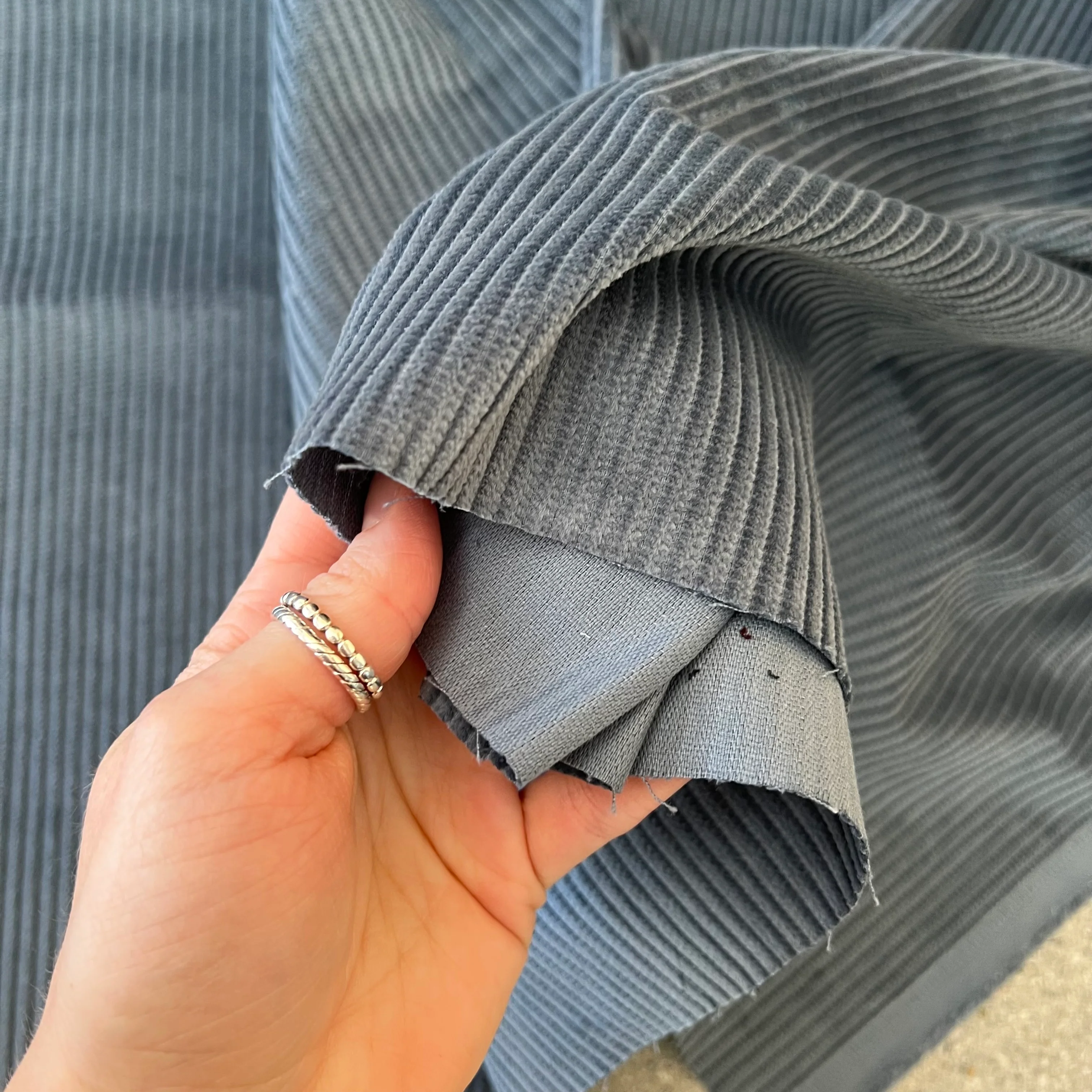 Hamish Smoke    Discounted to $10/m --WAS $24/m - Image 5