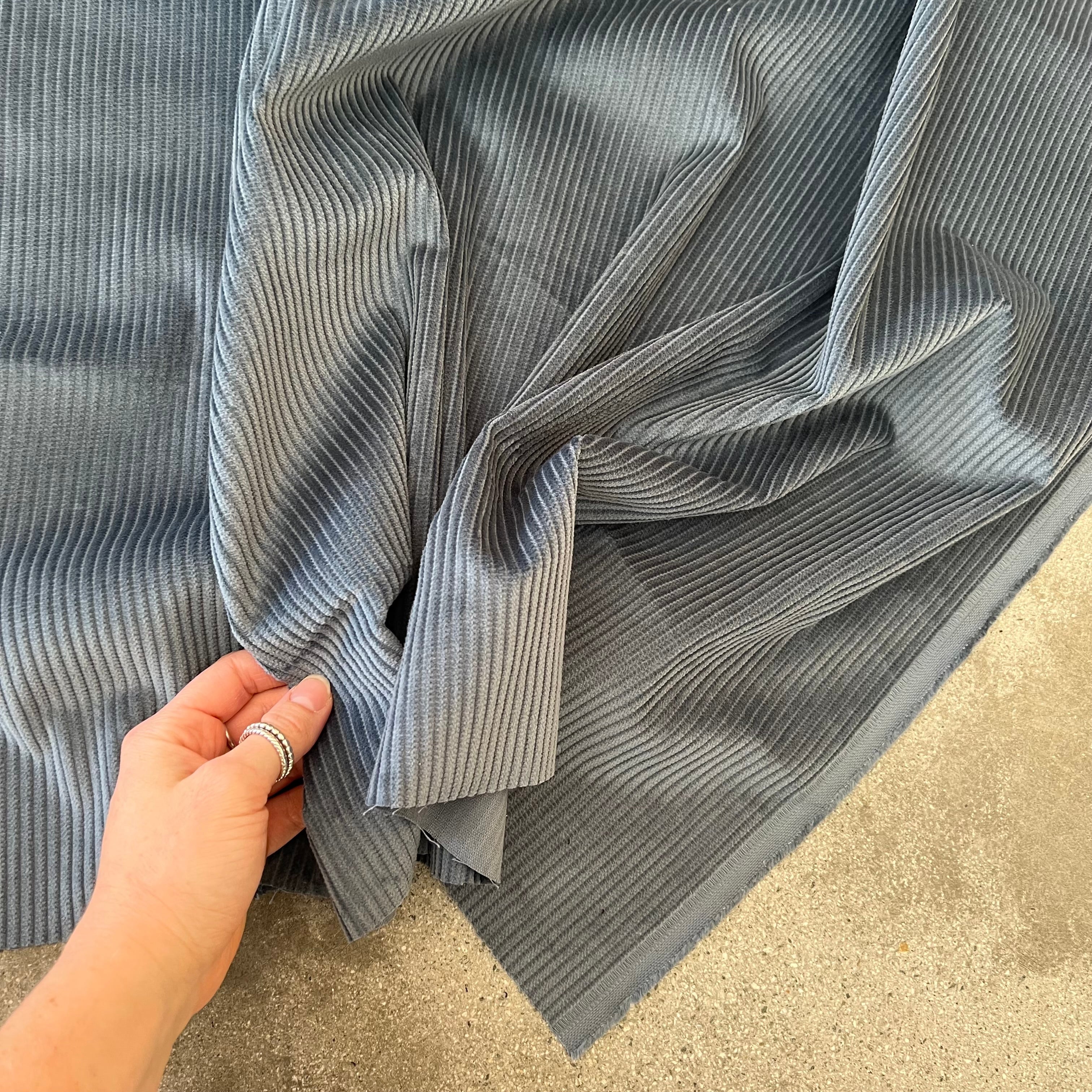 Hamish Smoke    Discounted to $10/m --WAS $24/m - Image 7