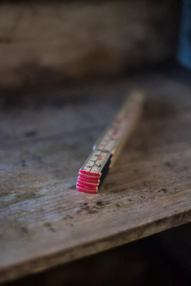 Wooden folding ruler - Merchant Mills - Image 3